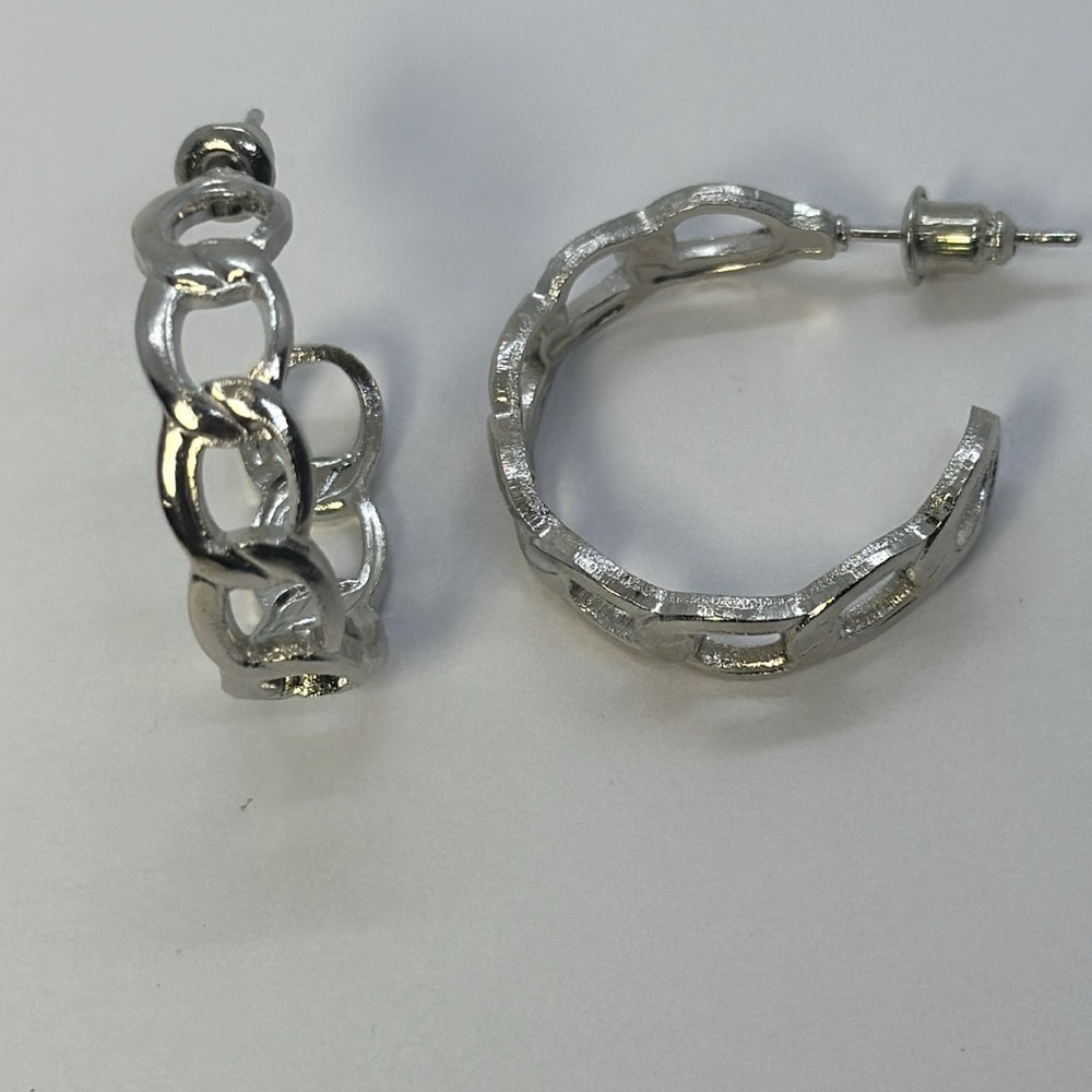 Elegant ✨ NEW Silver Tone Chain Link Hoop Earrings - 1" Modern Edgy Chic Jewelry